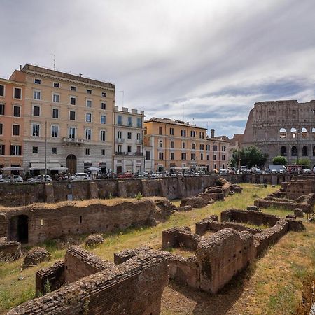 Colosseo Luxe Apartment In The Center Of روما المظهر الخارجي الصورة
