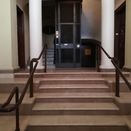 Colosseo Luxe Apartment In The Center Of روما المظهر الخارجي الصورة