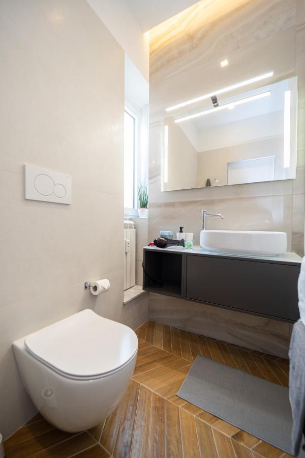Colosseo Luxe Apartment In The Center Of روما المظهر الخارجي الصورة