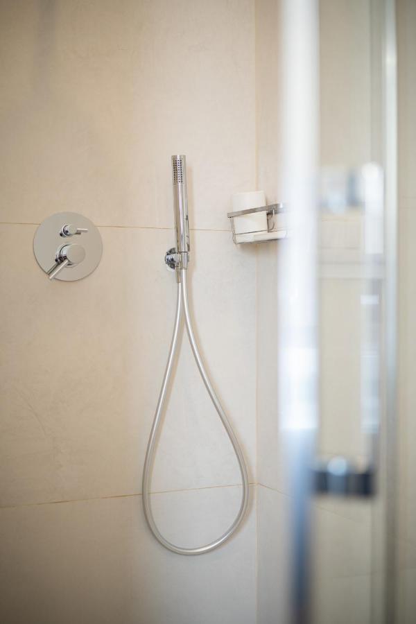 Colosseo Luxe Apartment In The Center Of روما المظهر الخارجي الصورة