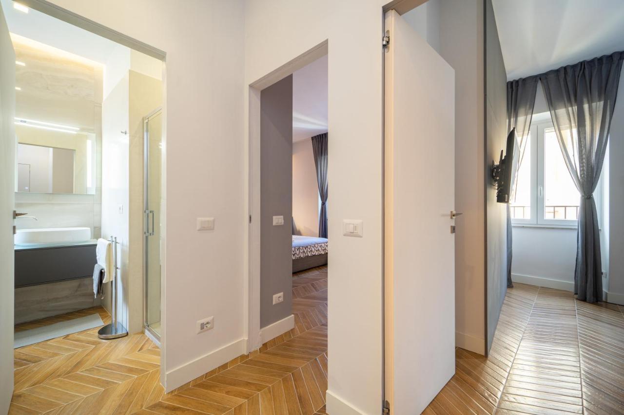 Colosseo Luxe Apartment In The Center Of روما المظهر الخارجي الصورة