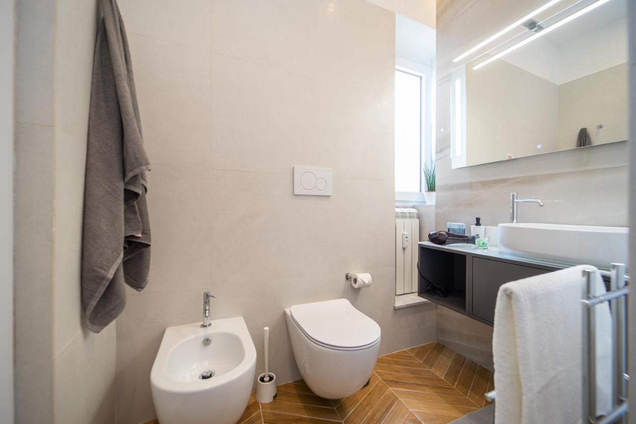 Colosseo Luxe Apartment In The Center Of روما المظهر الخارجي الصورة