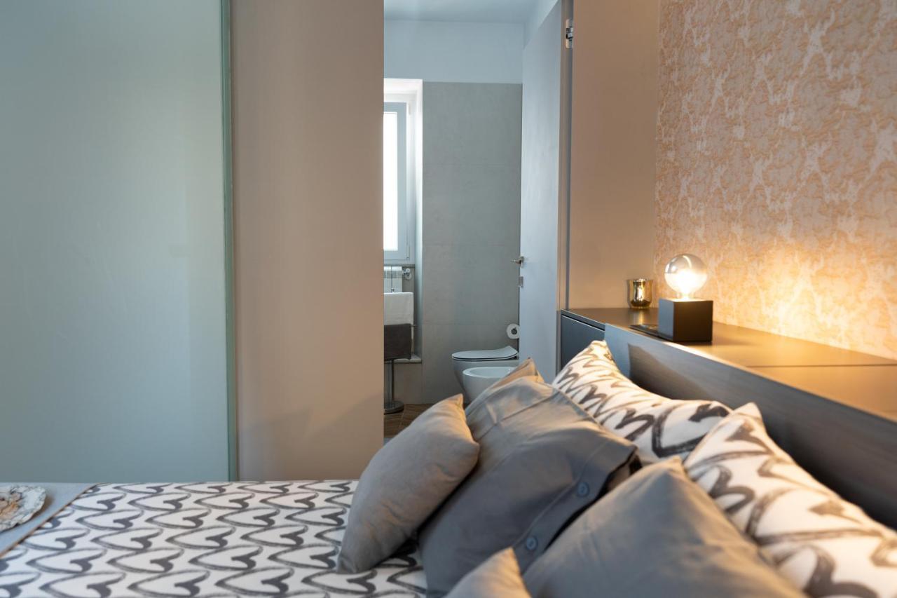 Colosseo Luxe Apartment In The Center Of روما المظهر الخارجي الصورة