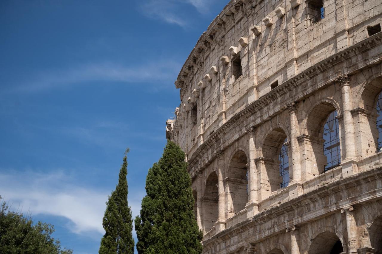 Colosseo Luxe Apartment In The Center Of روما المظهر الخارجي الصورة
