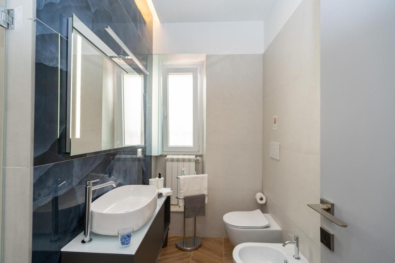 Colosseo Luxe Apartment In The Center Of روما المظهر الخارجي الصورة