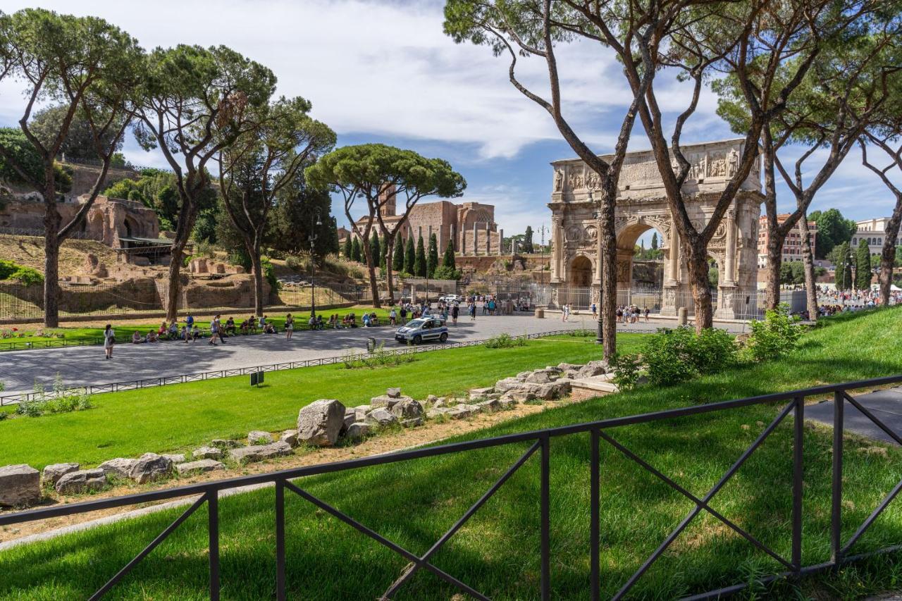 Colosseo Luxe Apartment In The Center Of روما المظهر الخارجي الصورة