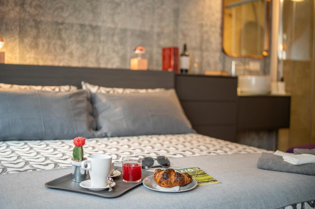Colosseo Luxe Apartment In The Center Of روما المظهر الخارجي الصورة