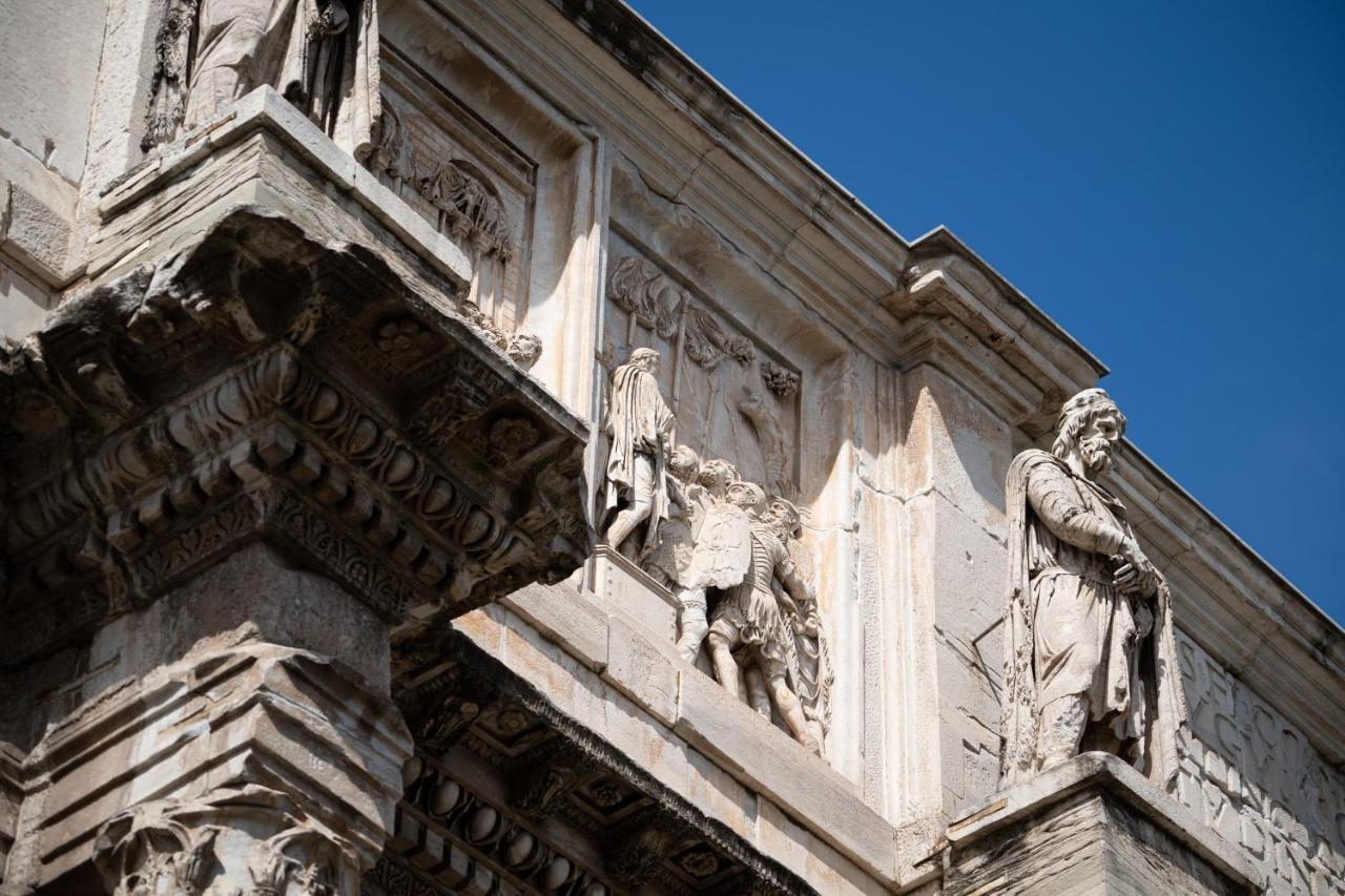 Colosseo Luxe Apartment In The Center Of روما المظهر الخارجي الصورة
