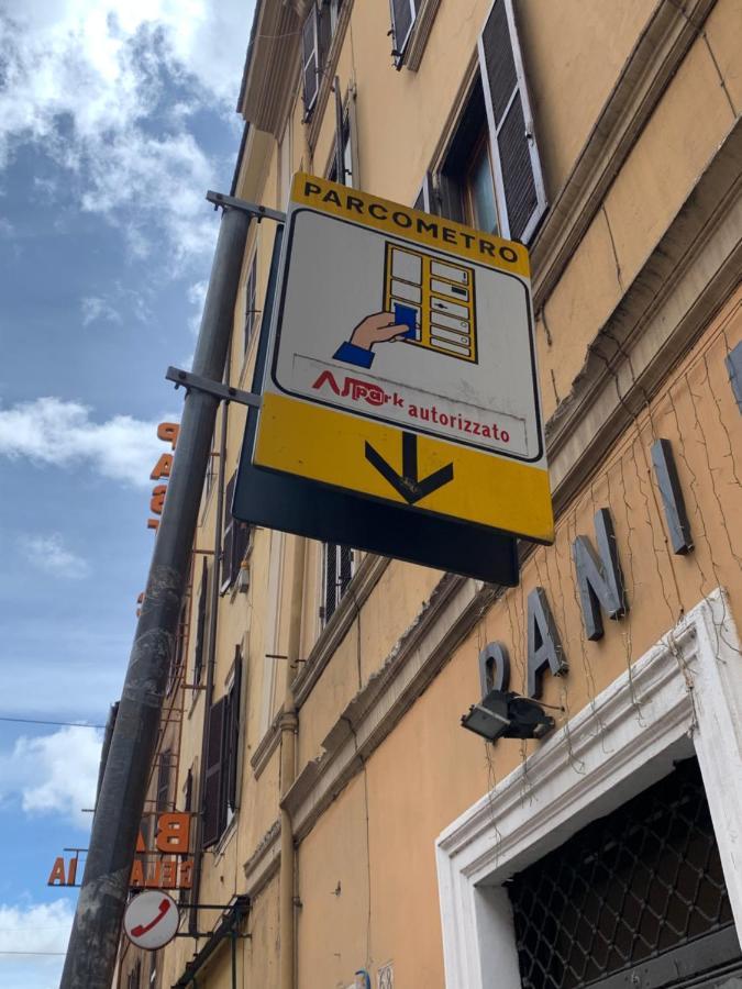 Colosseo Luxe Apartment In The Center Of روما المظهر الخارجي الصورة